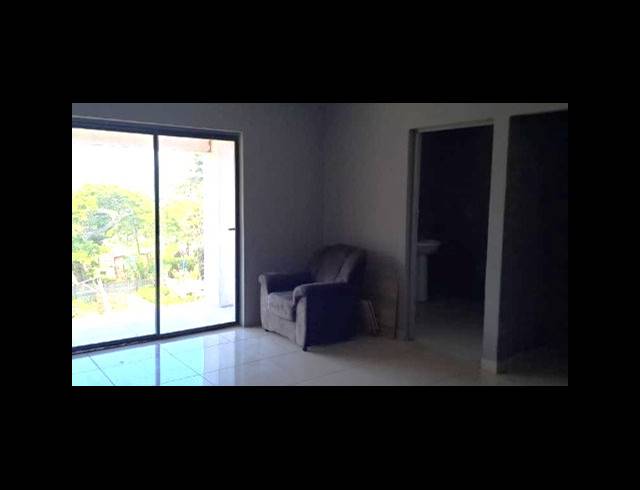 6 BEDROOM HOUSE FOR SALE IN BLUFF